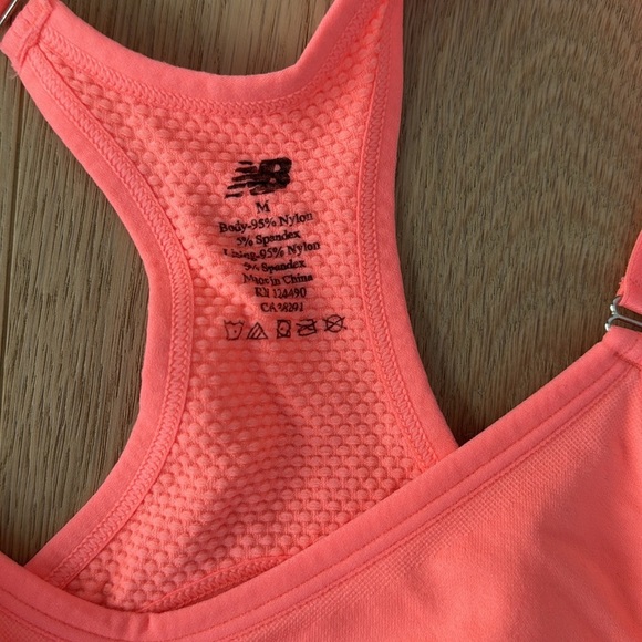 New Balance Sports Bra Size M - Picture 2 of 3